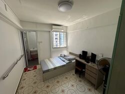 Blk 214 Bedok Town Centre (Bedok), HDB 3 Rooms #569319521